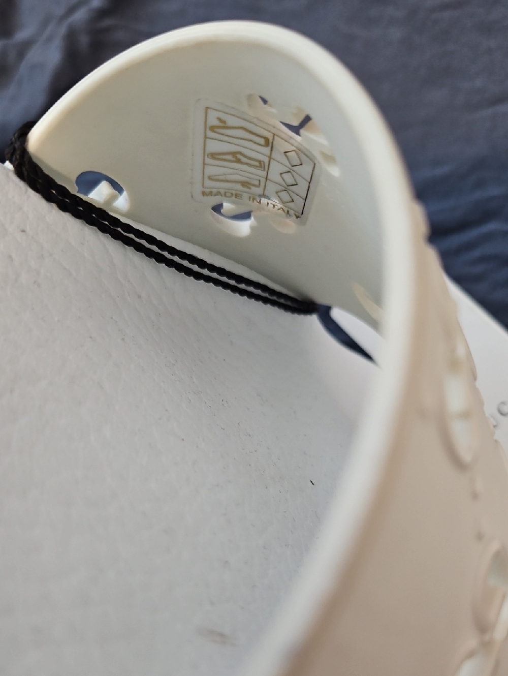 Gucci White Interlocking G Cutout Slide Sandals Sz 7 New - Picture 9 of 10